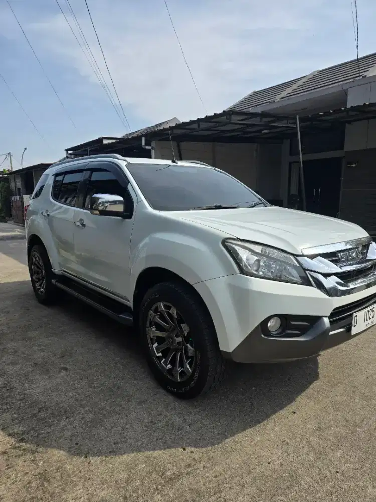 Isuzu MU-X 2014 AT - SUV DIESEL 4x2