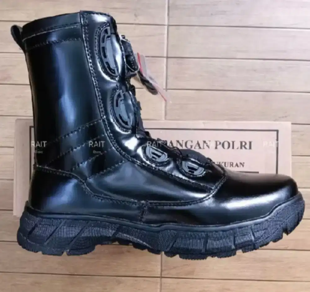 Dijual sepatu pdl polri
Ukuran 43
400k
Lok pondok cabe pamulang