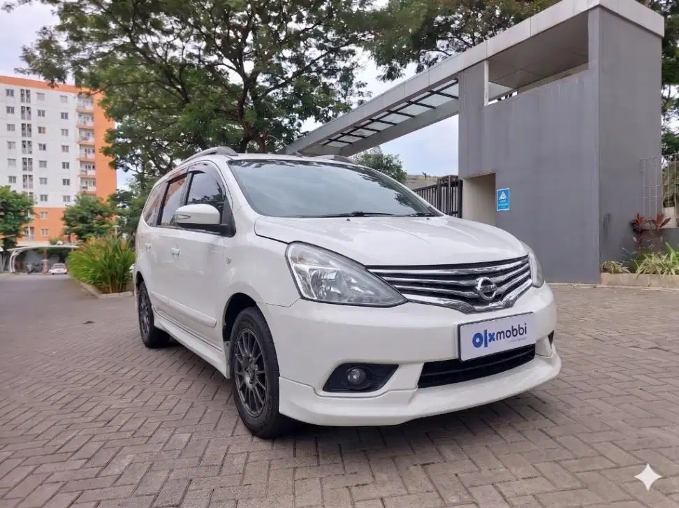 DP Murah Nissan Grand livina 1.5 Highway Star Bensin-AT 2014 CPVKB