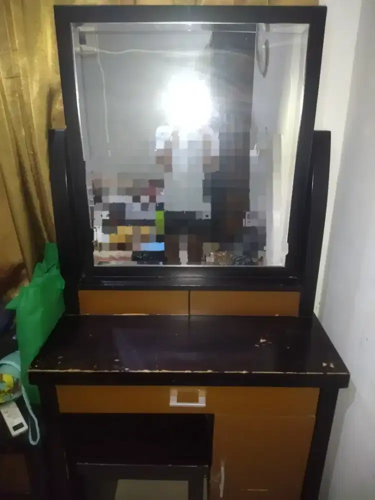 Meja Rias bonus nakas Second