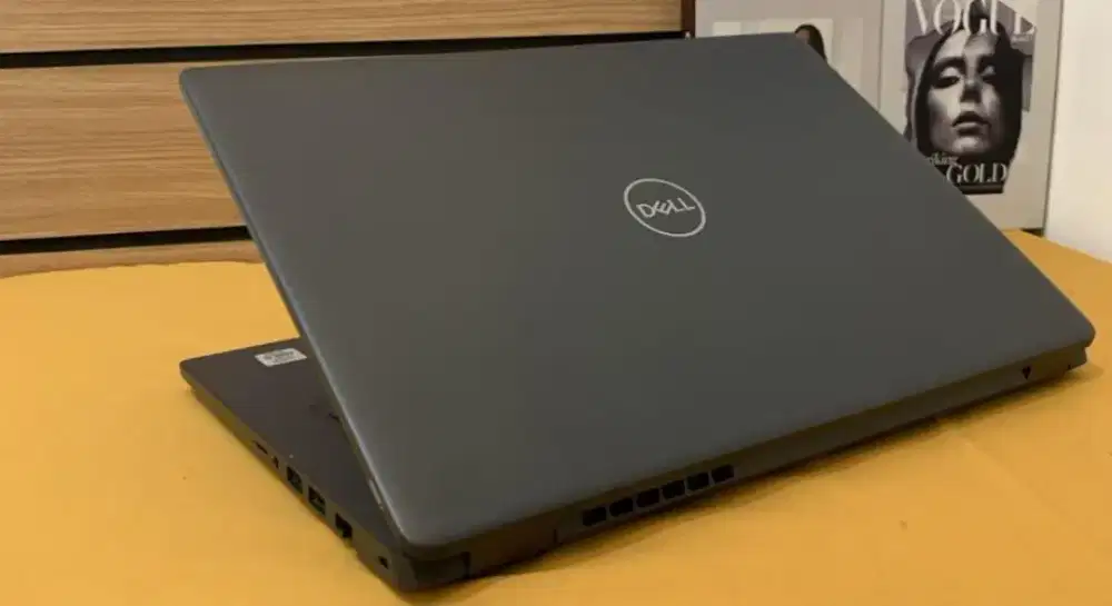 unitt

Dell 
3410 corei3 gen 10
