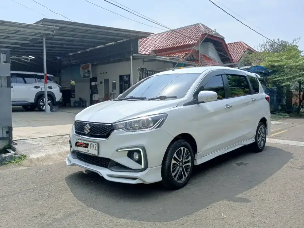TDP 5 JUTA SUZUKI ERTIGA HYBRID 1.5 GT SPORT 2023 AUTOMATIC PUTIH