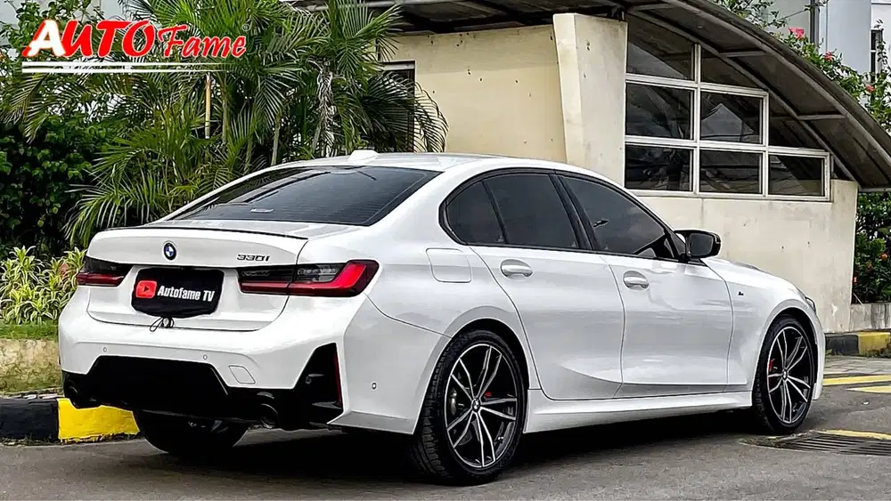 BMW G20 330i Msport 255HP Pemk 2024 Layar Sambung Sunroof White On Bla