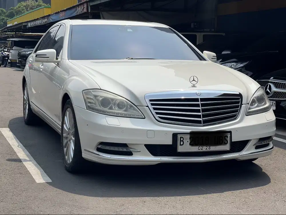 MERCEDES BENZ S300 L AT PUTIH 2012