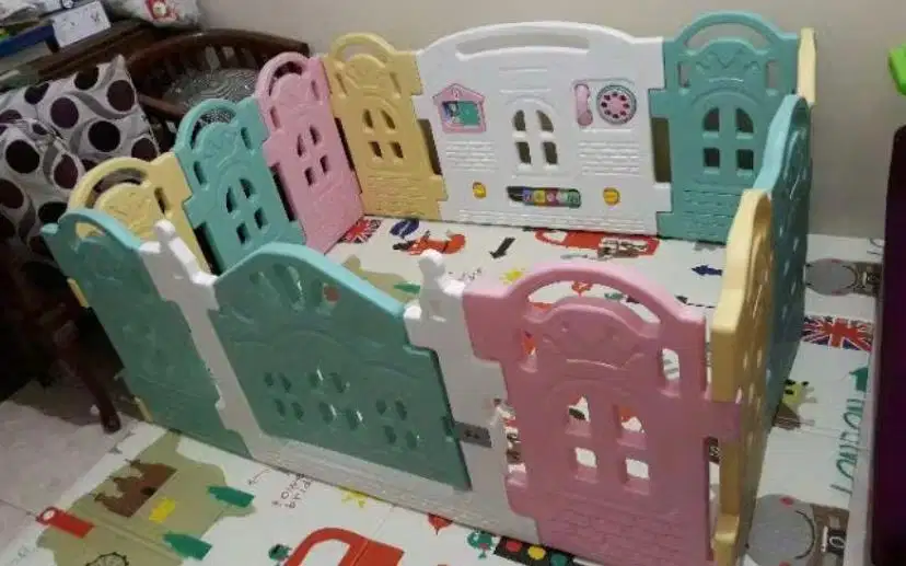 Pagar Parklon Anak dan Rak Buku anak
