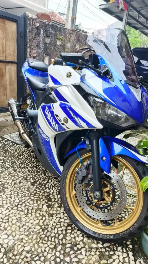R25 tahun 2014 - Biru putih