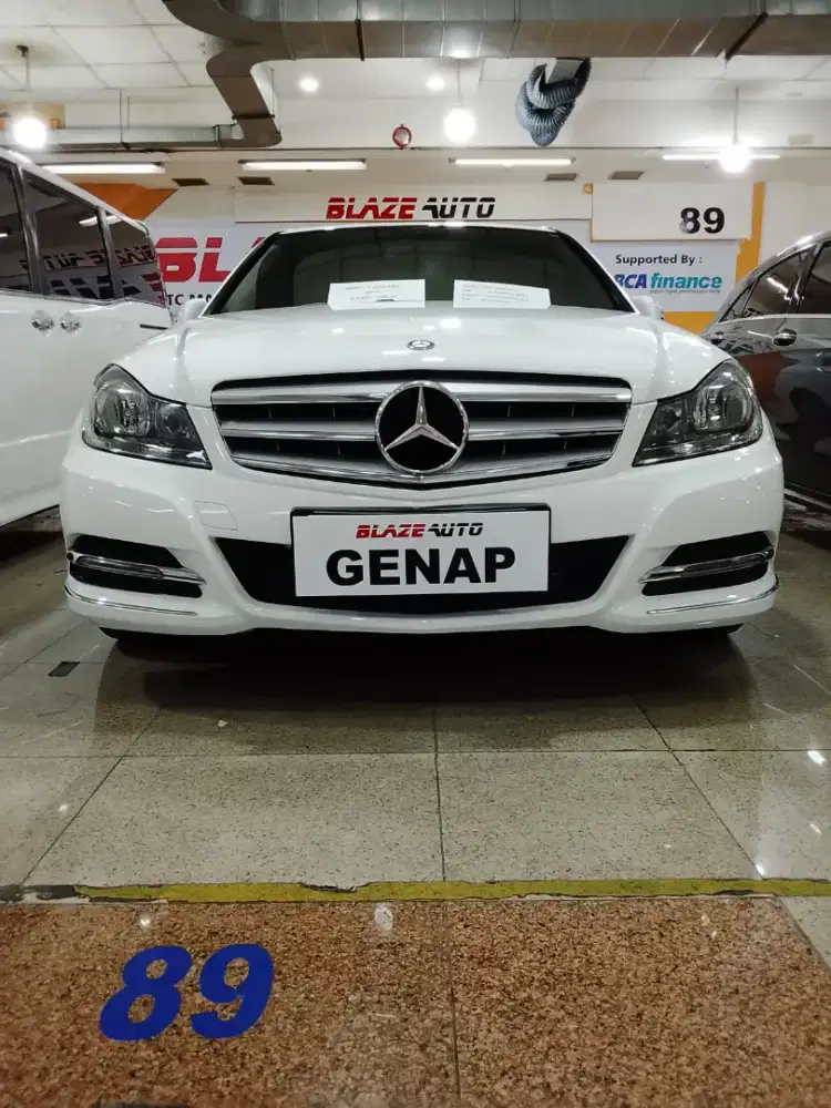 Mercedes-benz C200 Avantgarde 2013 REG 2014 putih low km terawat