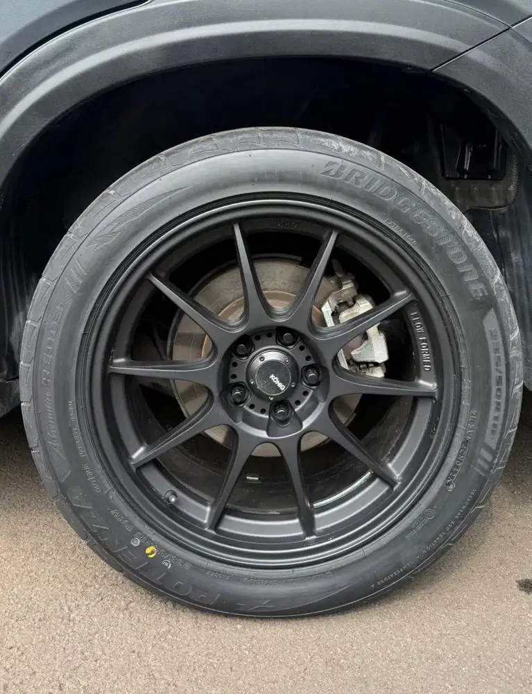 Bridgestone Potenza 235 50 18