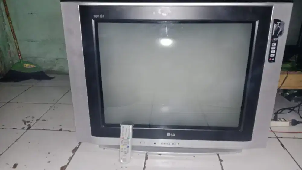Tv tabung slim 29 inch merk LG