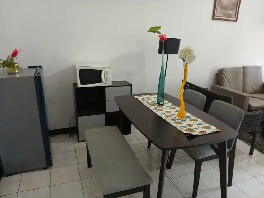 Disewakan Hunian Nyaman Gaya Minimalis Modern Full Furnish Lokasi Strategis di Kota Baru Parahyangan, Bandung