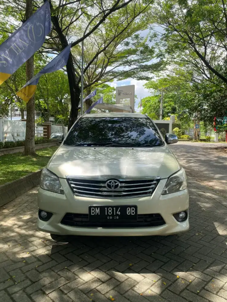 Kijang Innova 2013 G Solar