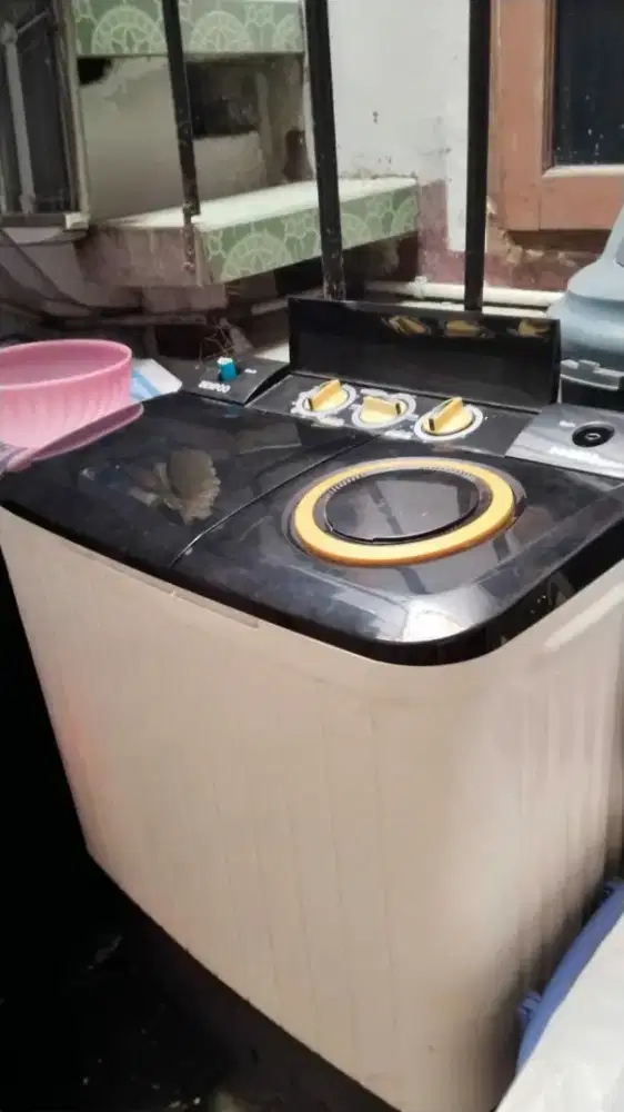 Mesin cuci Denpoo DW-8907 B, jarang pakai, bagus dan normal, Rp.880 rb