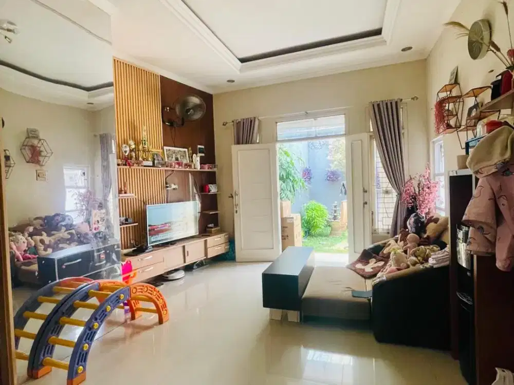RUMAH CANTIK MURAH !!! Full Furnished di Cijantung Pasar Rebo Jakarta Timur