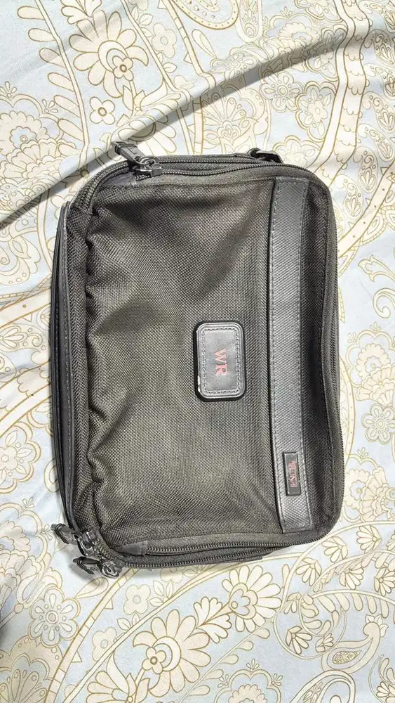 Clutch Tumi Alpha Bravo