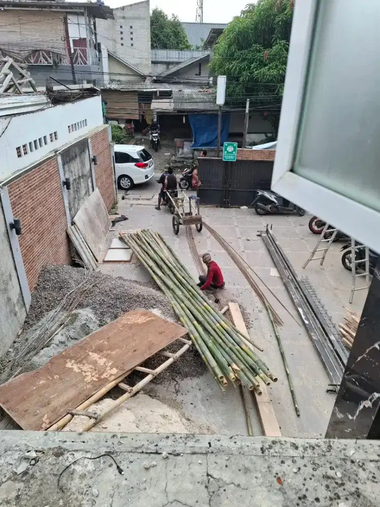 Bambu bekas bangunan