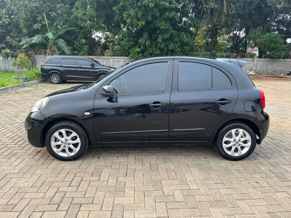 Nissan March 2014 Bensin