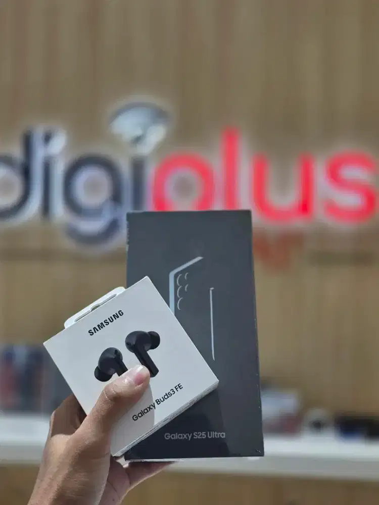 SAMSUNG S25 ULTRA FREE BUDS 3 FE