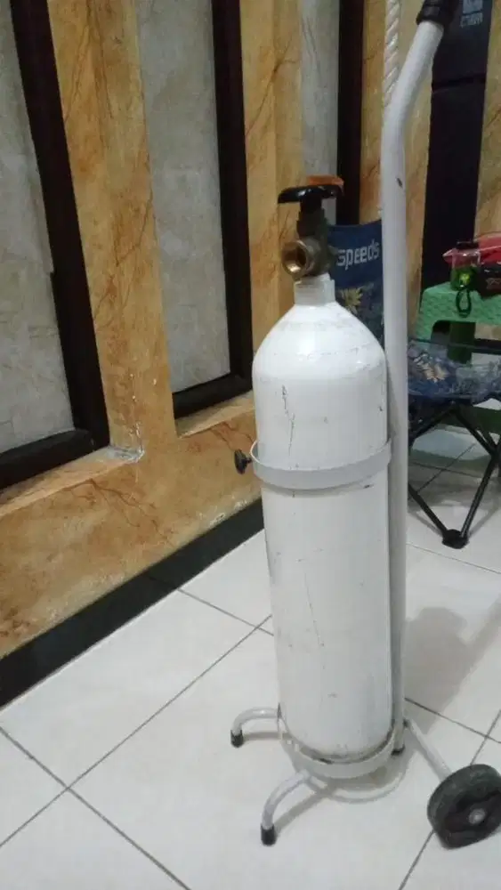 Tabung oksigen bekas