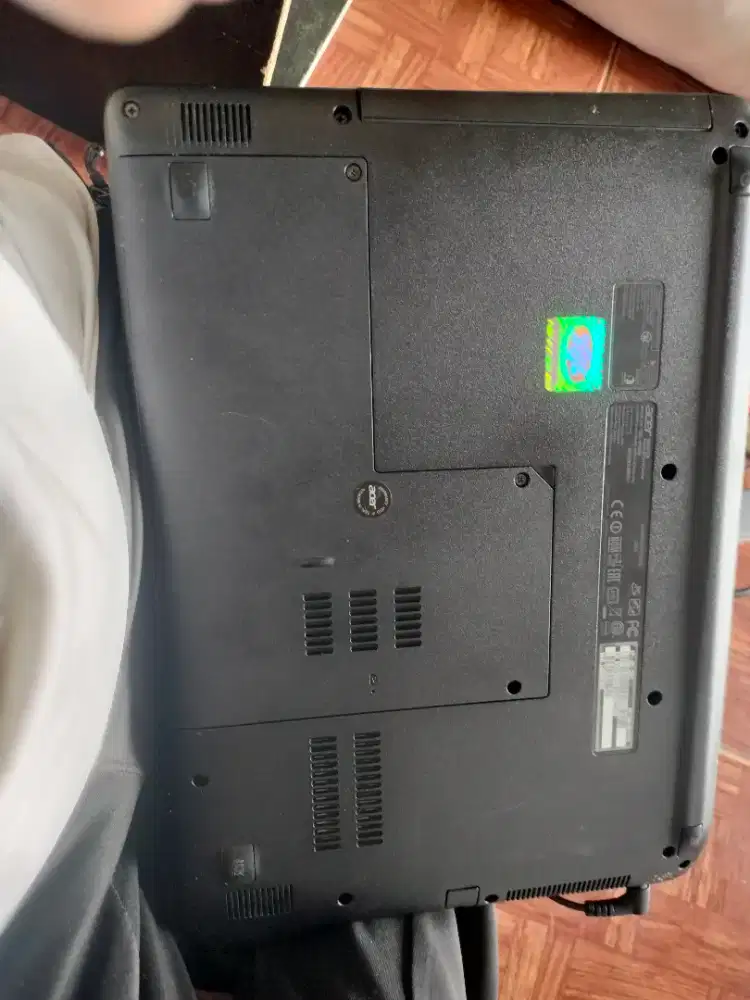 Laptop Lenovo,masih oke,minusnya cuma batre,sela