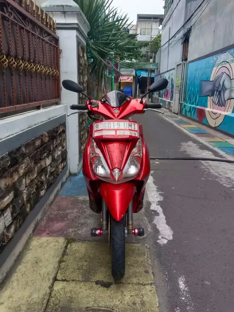 sky drive 2009 mulus ori pajak panjang mesin sehat km 6000