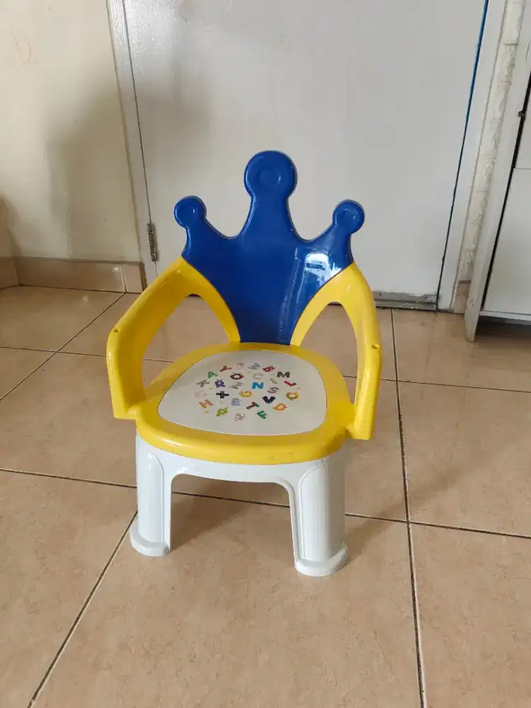 Mainan Kursi Anak
