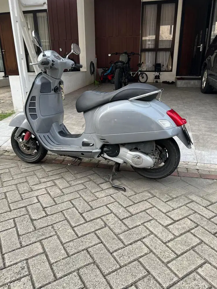 DI JUAL VESPA GTS