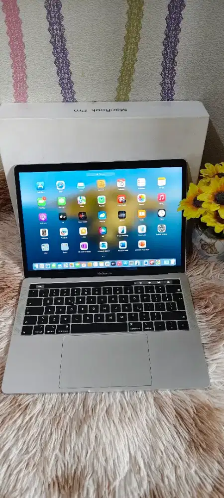 Macbook Pro 2019 TouchBar A2159/Core i5/Ram 8GB/SSD 128/13'3 Retina