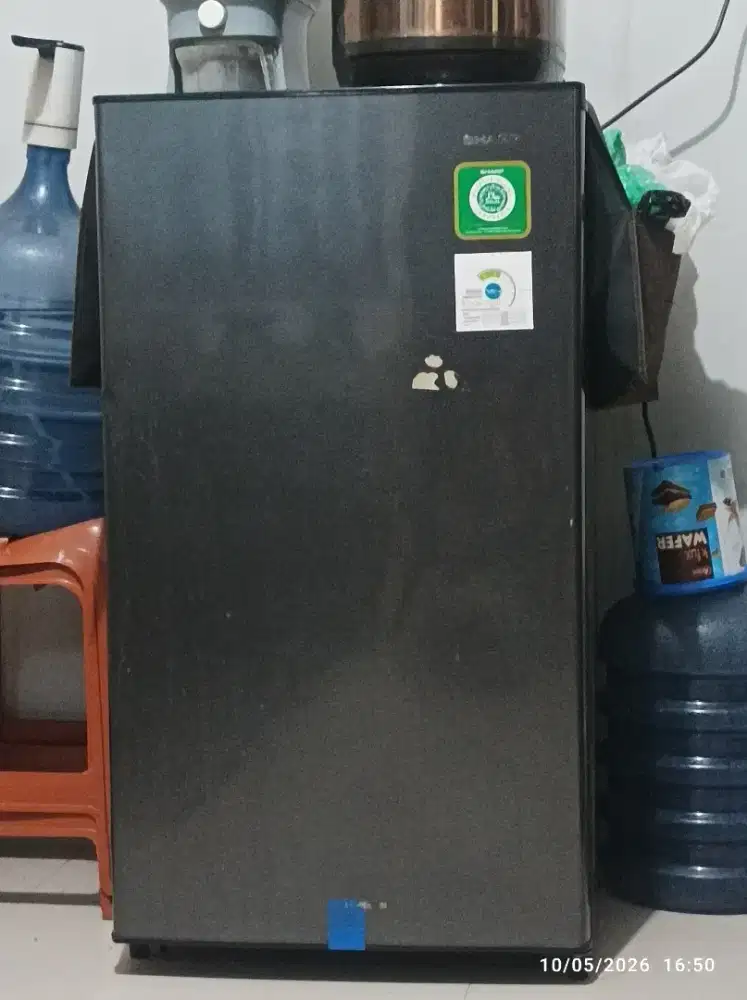 DIJUAL CEPAT KULKAS SHARP 1PINTU