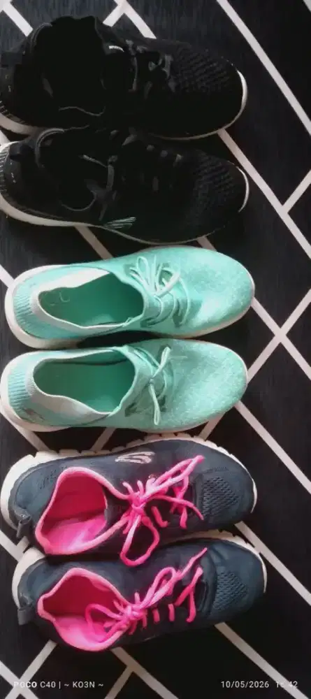 Sepatu Sketcher wanita
