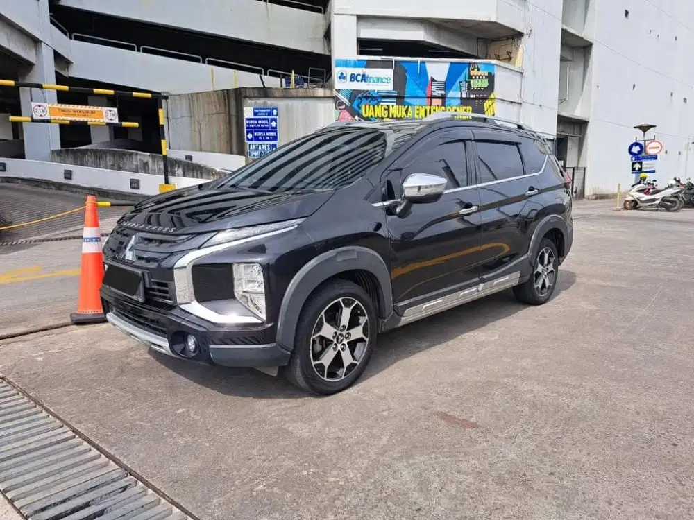 DP 20JT MITSUBISHI XPANDER CROSS AT MATIC AUTOMATIC 2021 HITAM