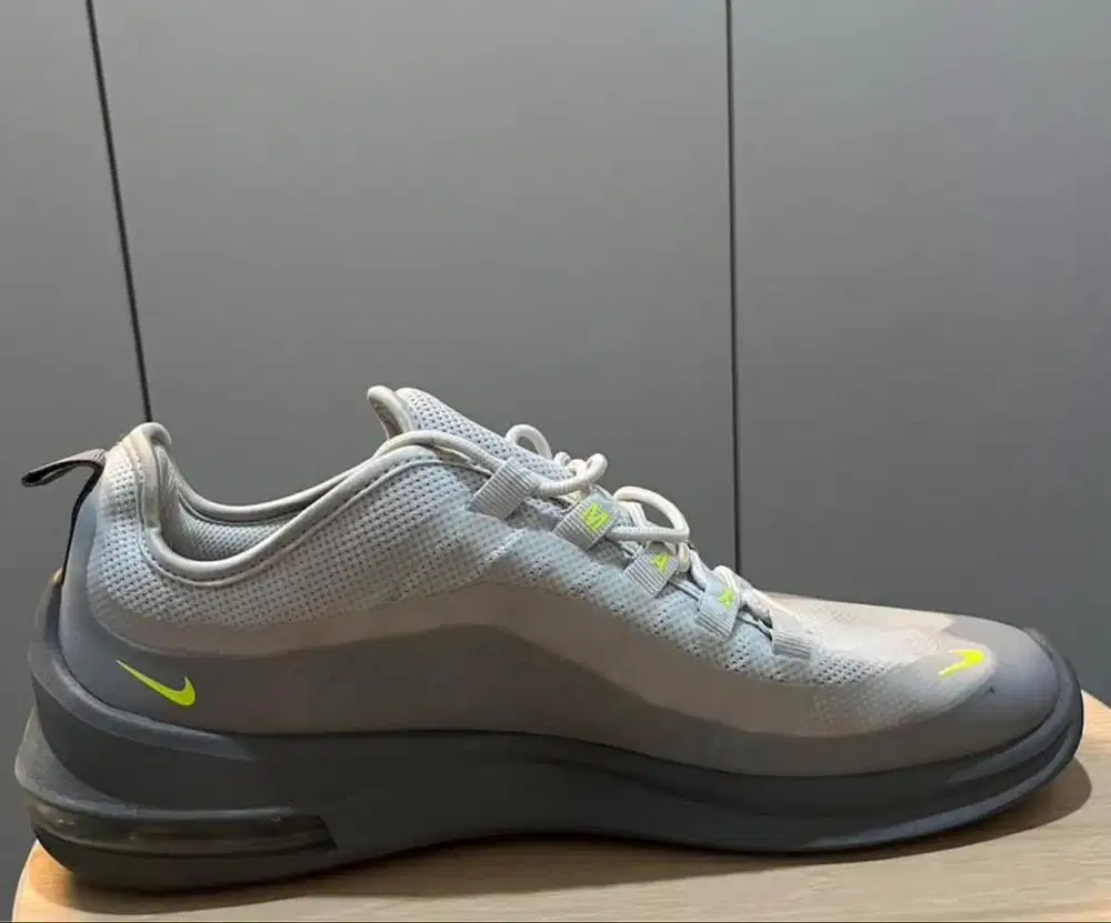 SEPATU NIKE ORIGINAL