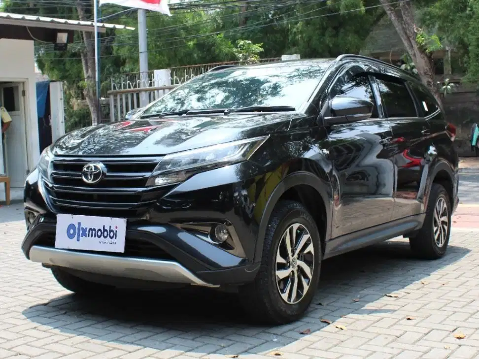 TDP 10JT, Toyota Rush 1.5 G Bensin-AT Hitam 2019