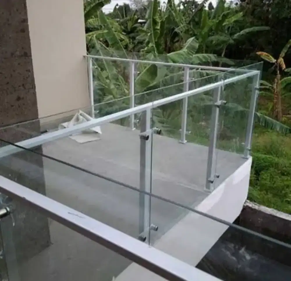 Railing tangga stainless kaca @97