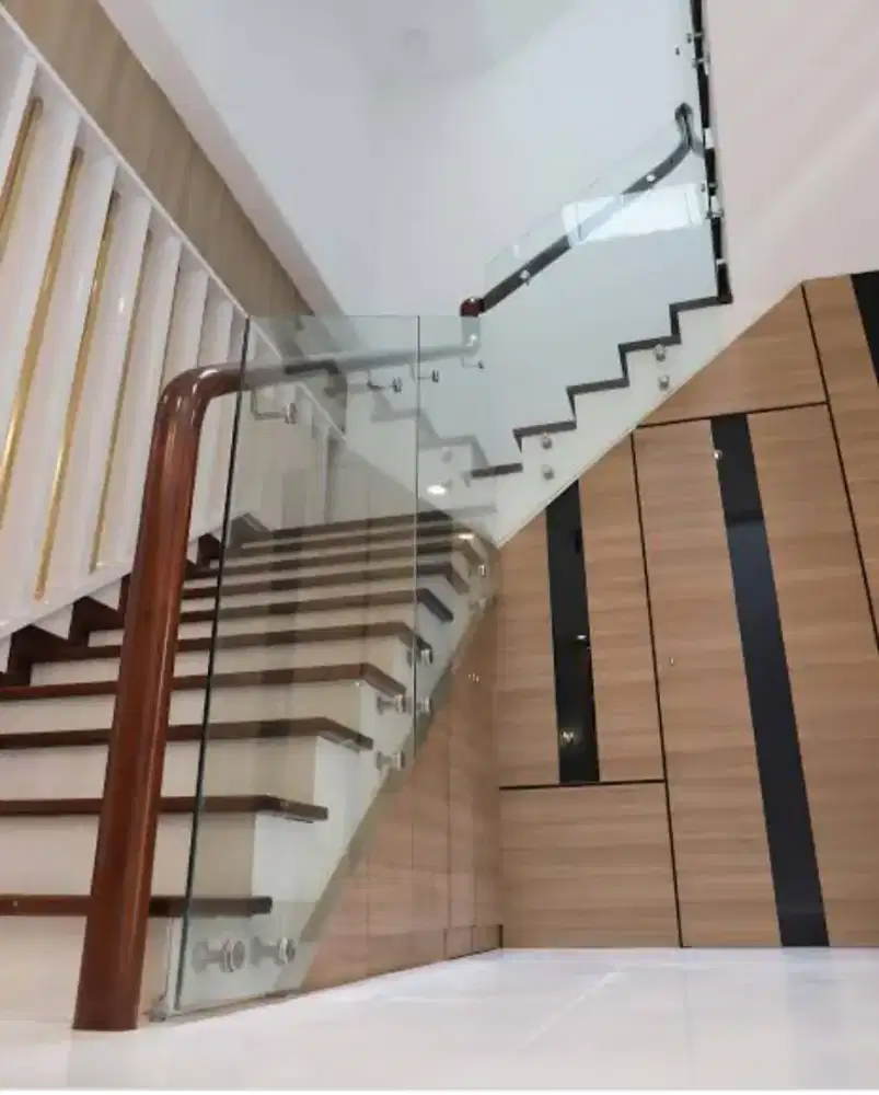 Railing tangga stainless minimalis @99