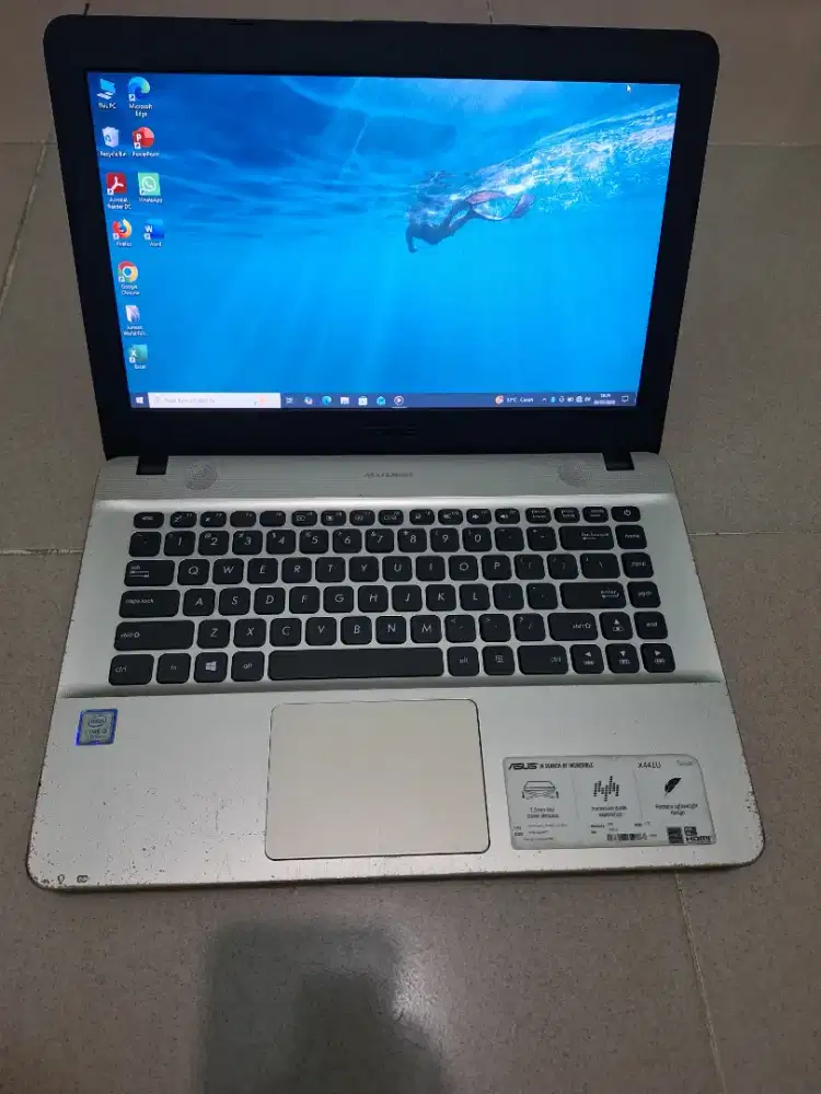 Bismillah dijual laptop asus vivobook core i3gen7 siap pakai
