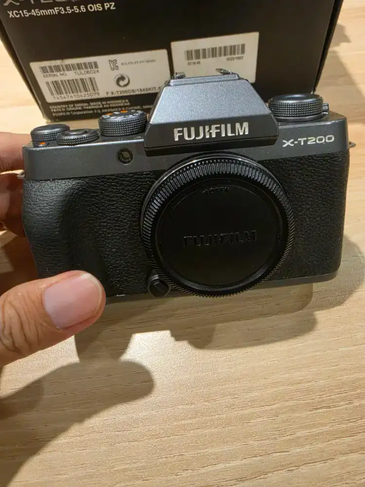 Fuji XT200 Body Only
