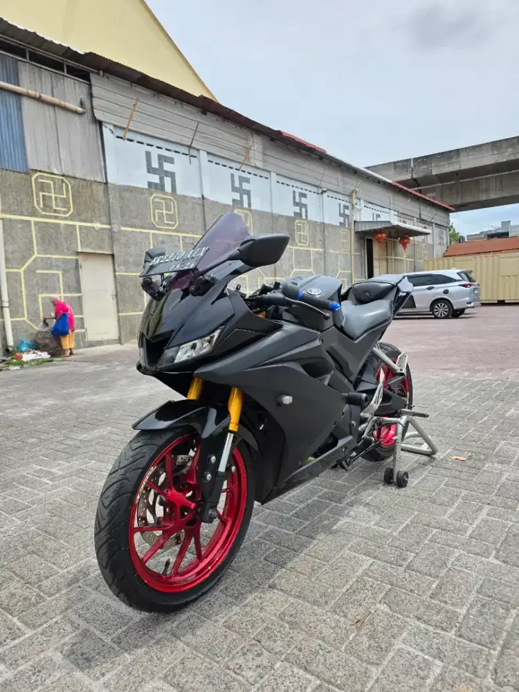 Yamaha R15 V3 Hitam 2019