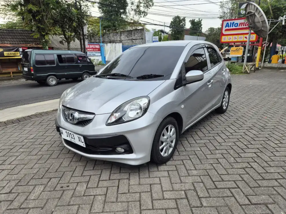 Brio E AT matic th 2015 istimewa
