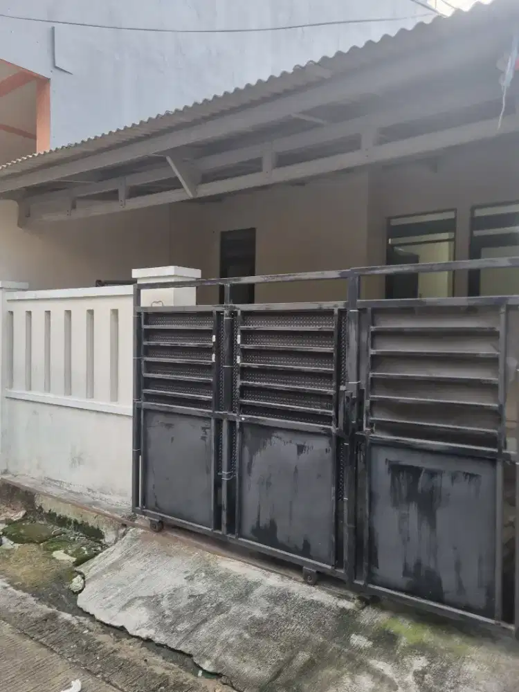 Di sewakan rumah unfurnish. Kranggan Permai Cibubur.