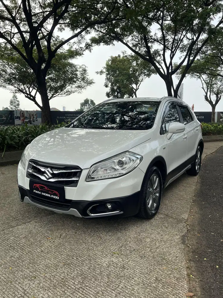 Suzuki sx4 scross 1.5 AT 2016 putih