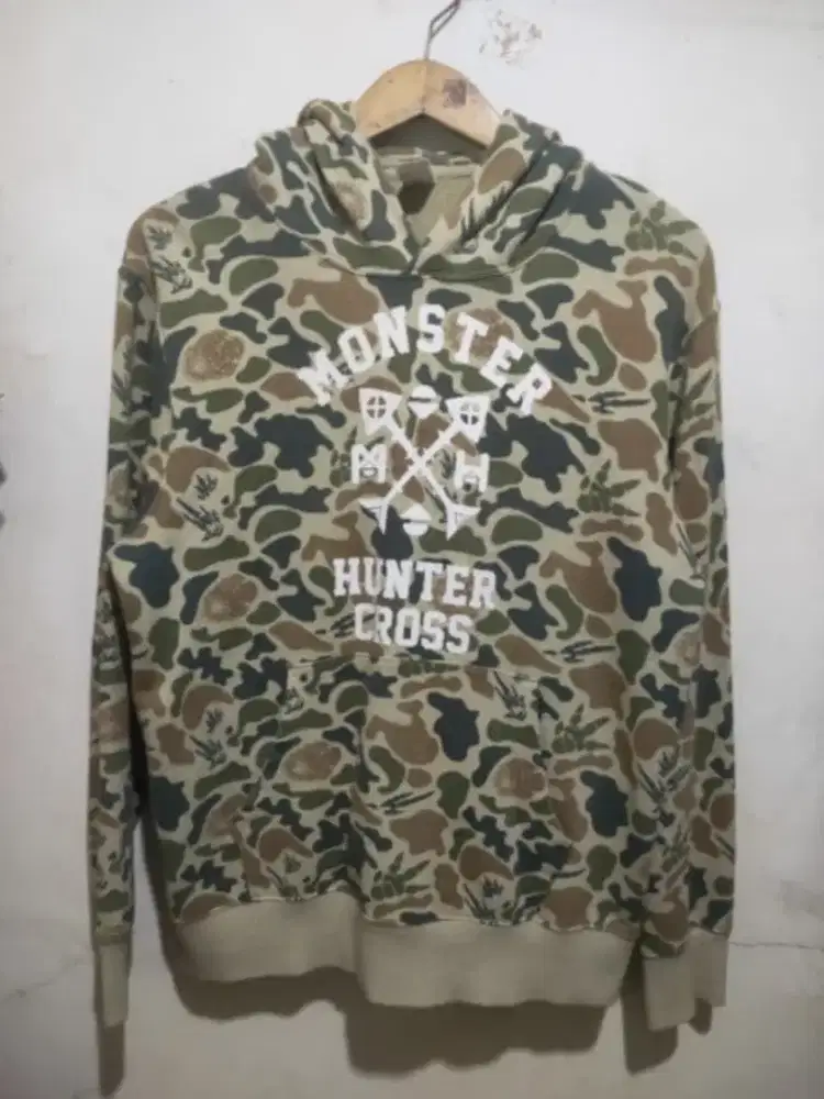 Hoodie uniqlo camo colab