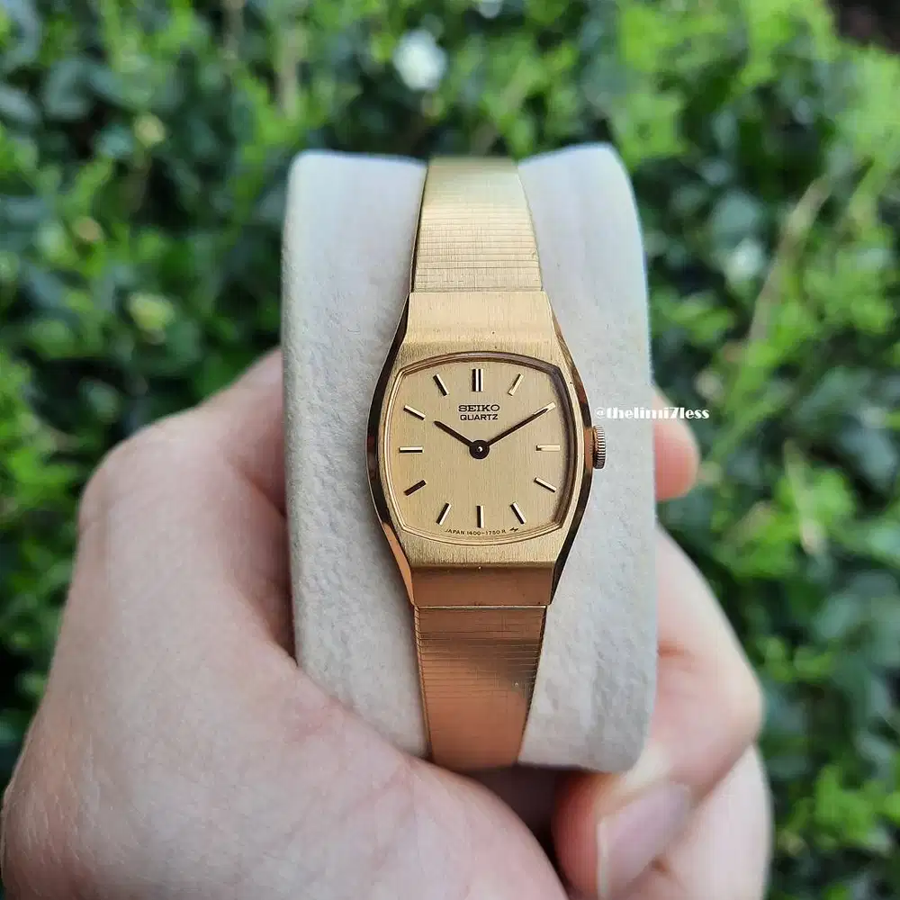 Jam tangan Seiko gold plated SGP quartz 1990s made in japan ref 1400-6