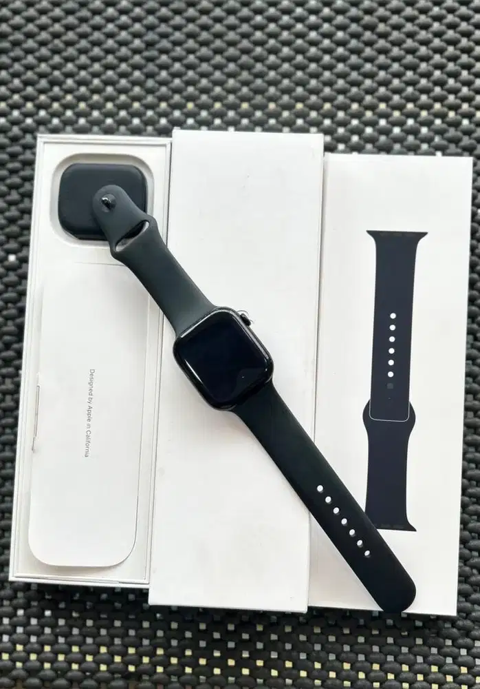 Apple watch Series 10 ex Ibox Garansi on Juni 2026