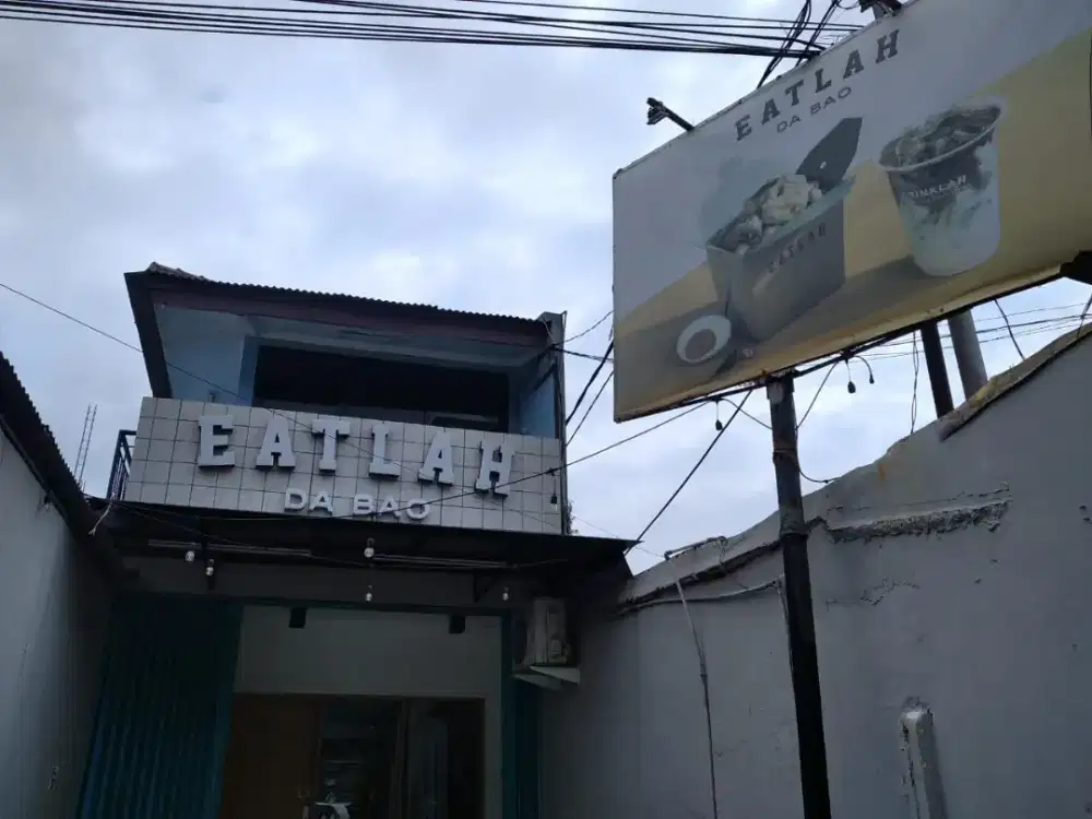 Disewakan ruko Salemba bekas resto eatlah( kios sewa kontrak kontrakan