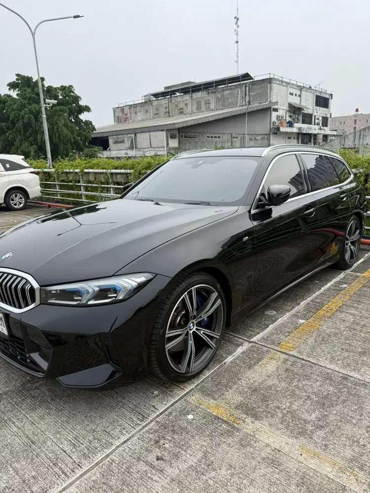 BMW 330i 2024 Bensin