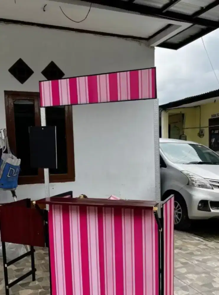 Meja lipat portable