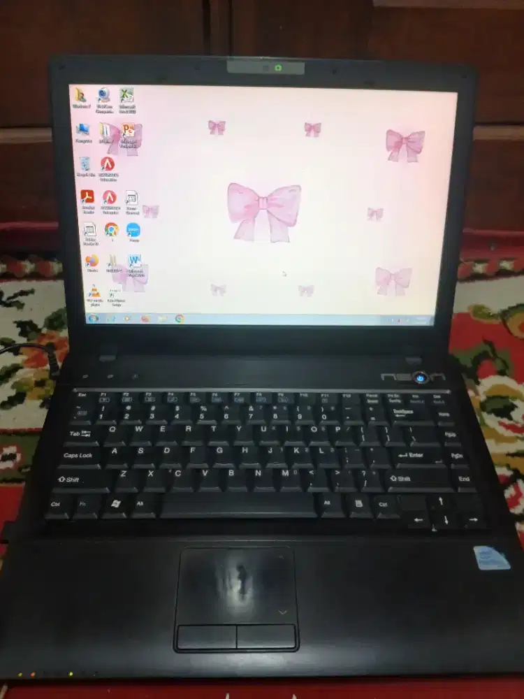 Laptop Axio jual murah