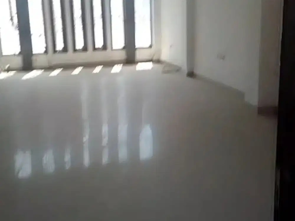 Sewa Ruko Lokasi Premium Tempt Usaha Tengah Kota Cibadak