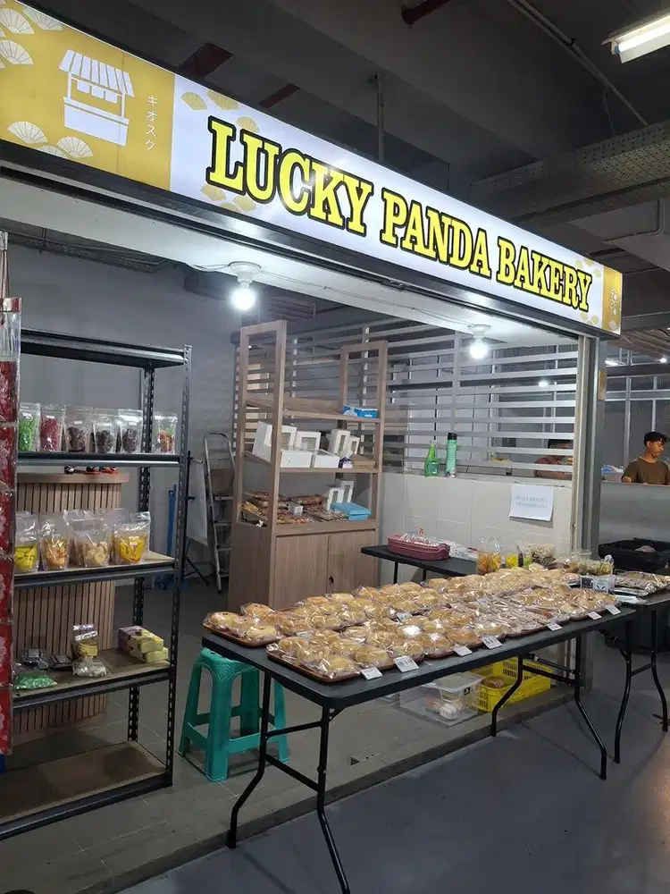 lowongan kasir jaga toko roti PIK2 jam siang - malam segera
