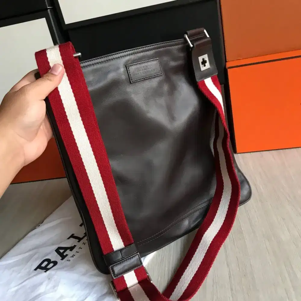 Bally Tuston leather tas selempang sling crossbody kulit original